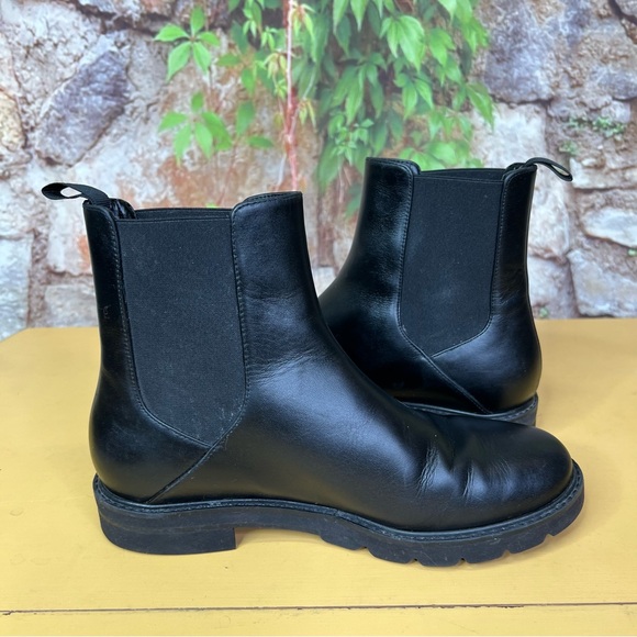 STUART WEITZMAN Black Leather Chelsea Boots, 6B - Picture 13 of 13